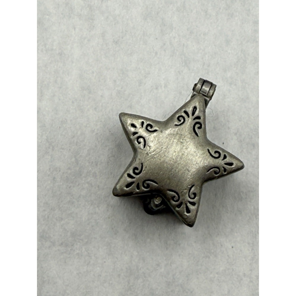 Vintage Star Pill Box Pendant Silver Tone Etched Mini Trinket Box